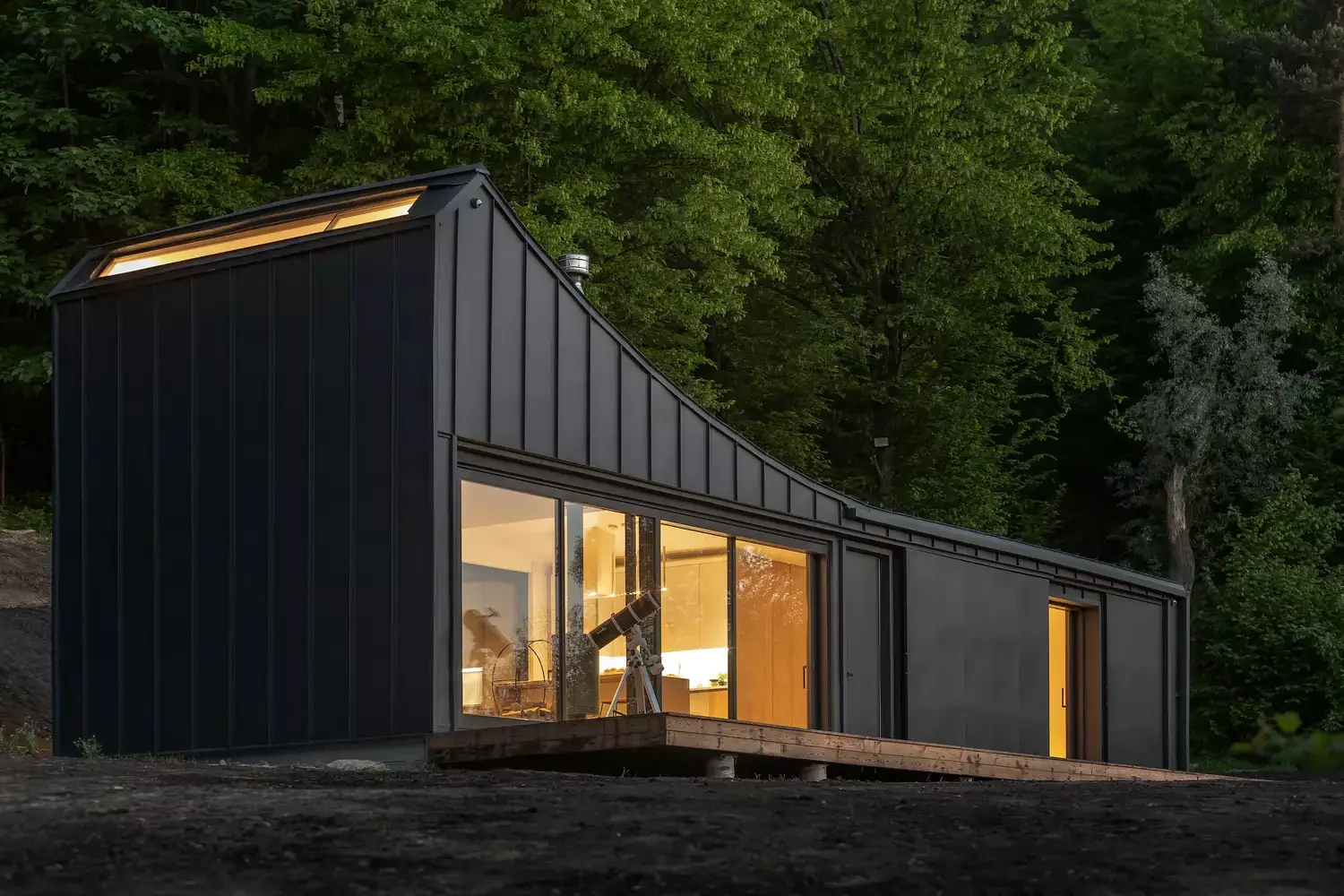 19 Creative Shipping Container Home Designs That Will Inspire Your Next Project 5 Elegantly Curved