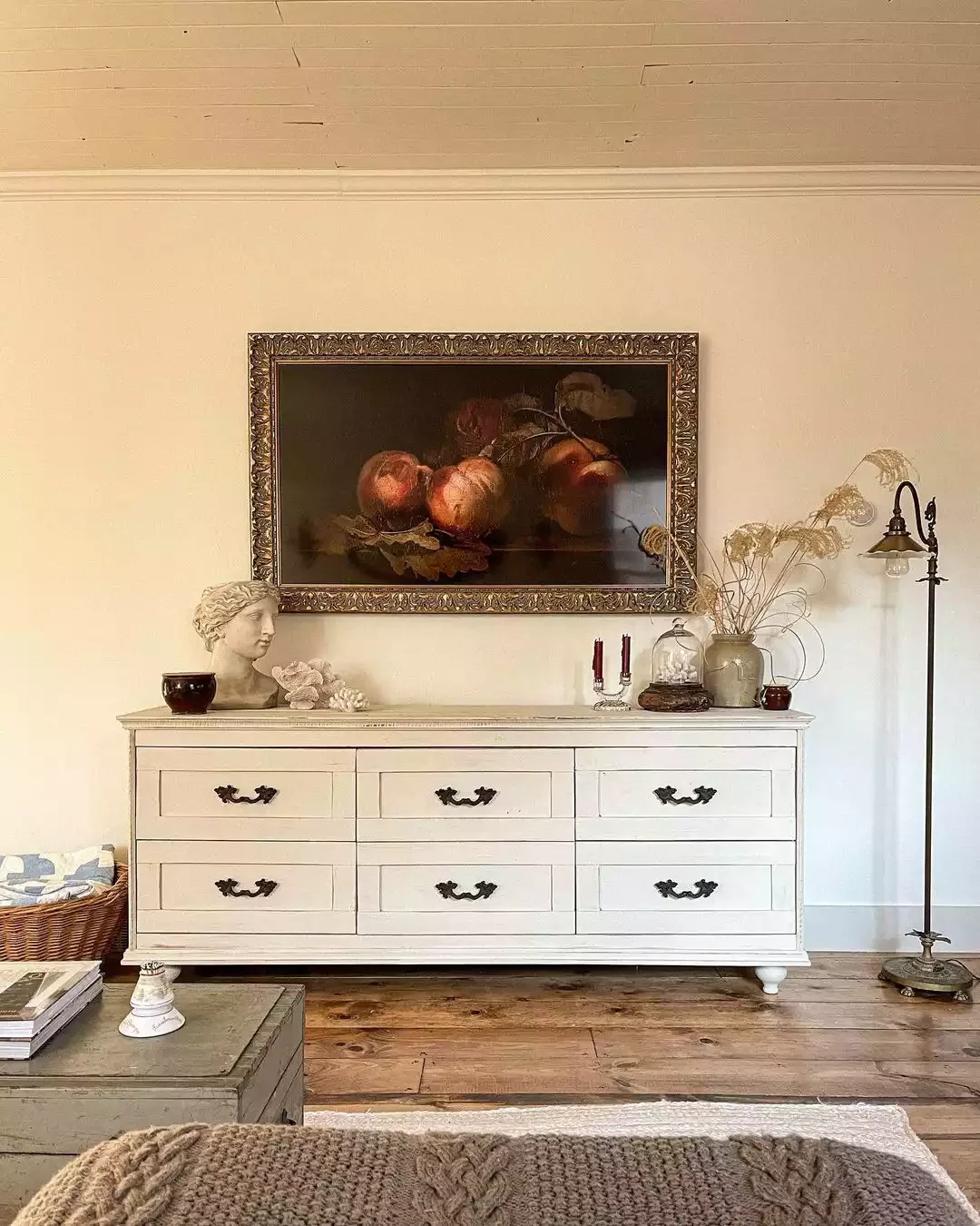 22 Beautiful Ways to Style Your Farmhouse TV Stand That'll Transform Your Space 7 Elevate Candles