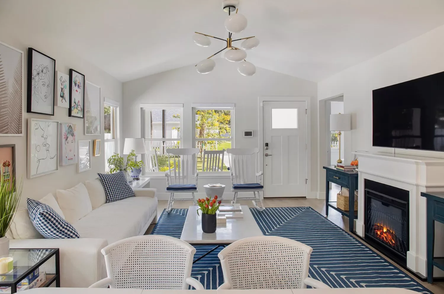 21 Electric Fireplace Ideas That'll Transform Your Living Space 5 Embrace Cottage Style