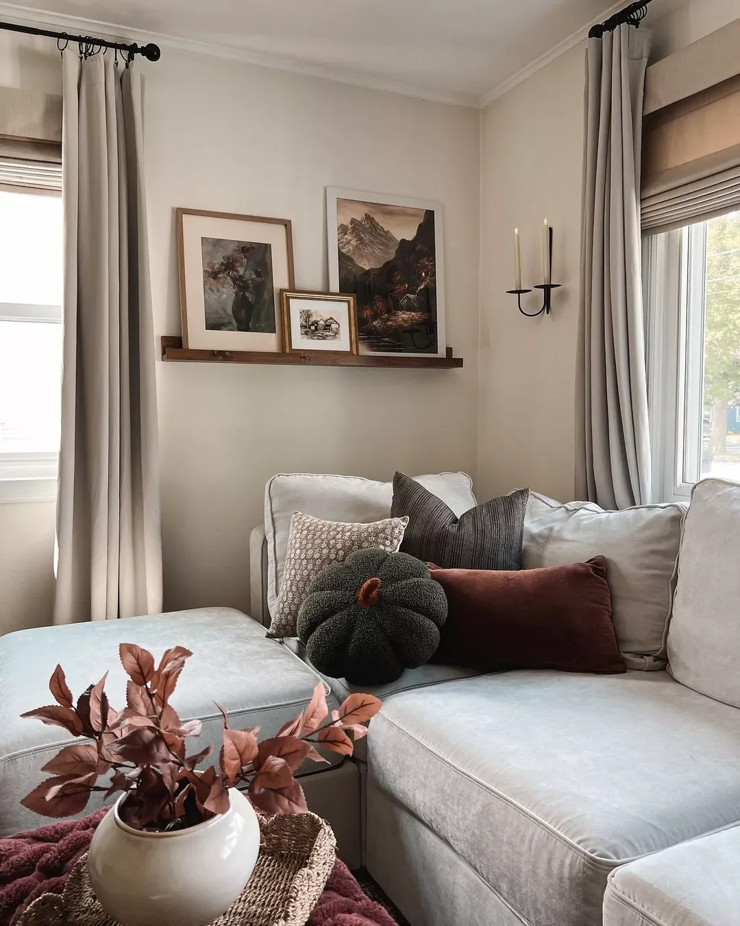 22 Cozy Fall Decorating Ideas That'll Transform Your Apartment This Season 14 Embrace Pumpkin Shapes