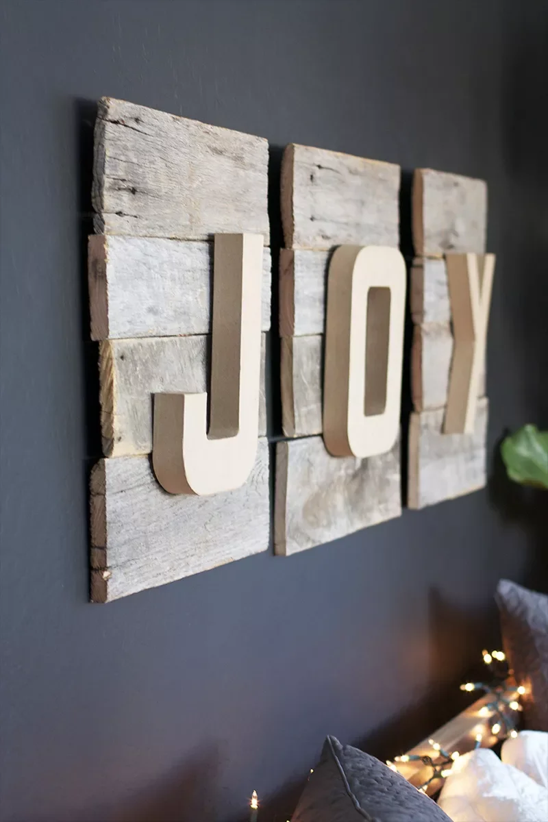 31 DIY Christmas Sign Ideas That Look Professionally Made Embrace Reclaimed Wood