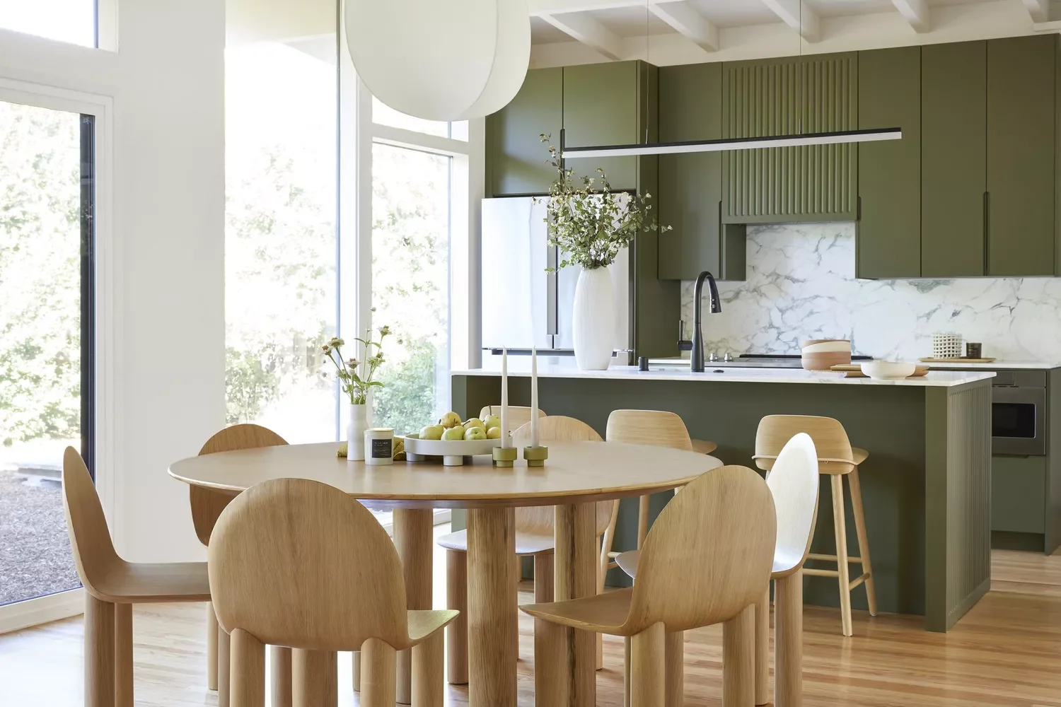 37 Stunning Green Kitchen Cabinet Ideas That Will Transform Your Space Embrace Retro Avocado Green