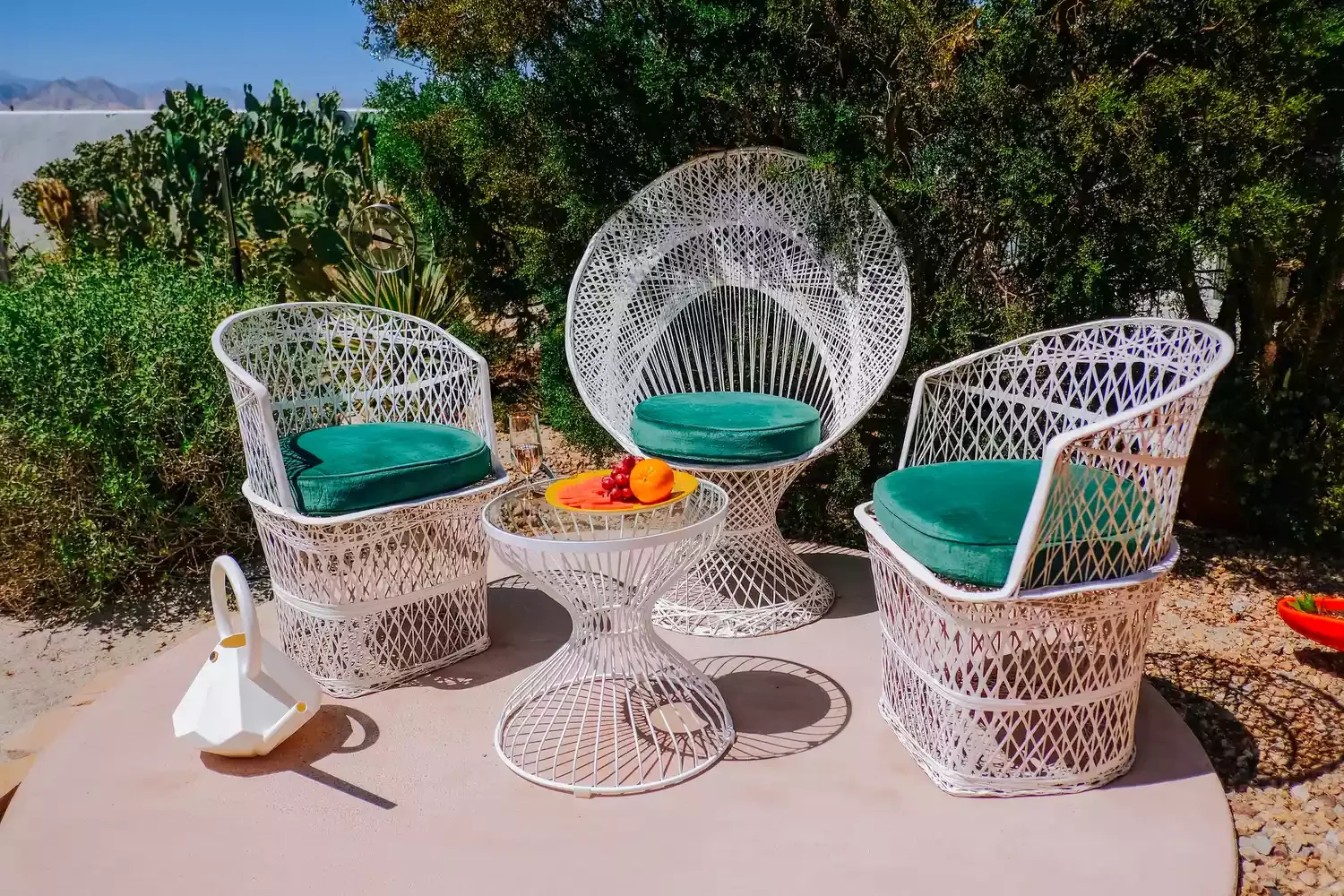 60 Garden Decor Ideas That Transform Your Outdoor Space Embrace Retro Furniture