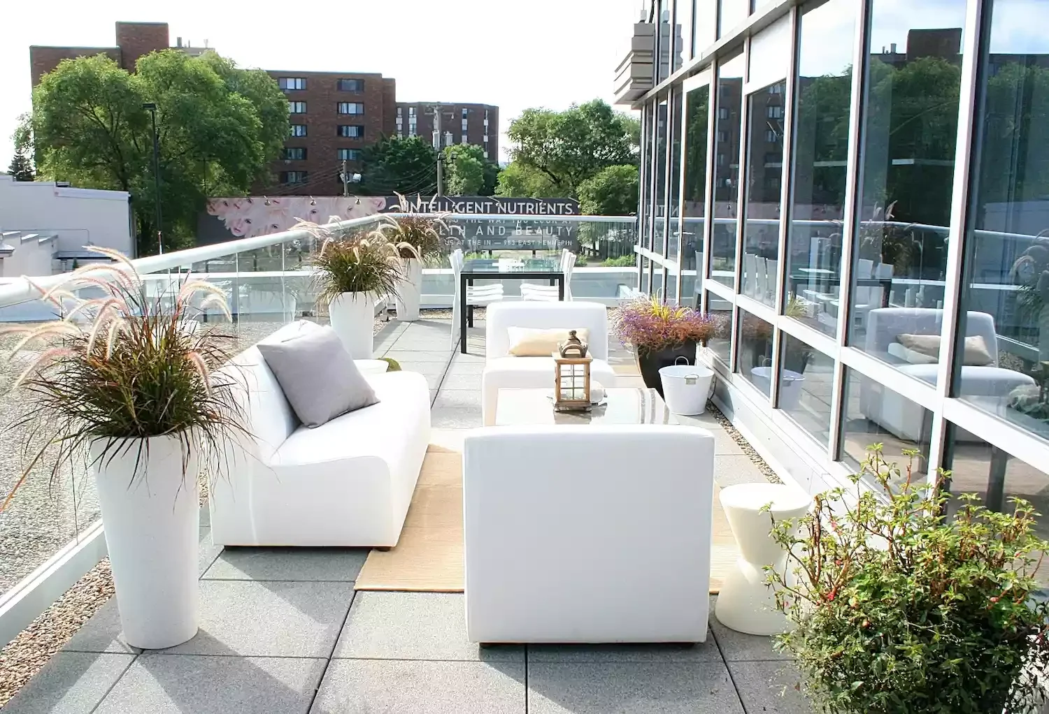 21 Creative Ways to Transform Your Apartment Patio Into an Outdoor Haven 17 Embrace a Luxury Feel