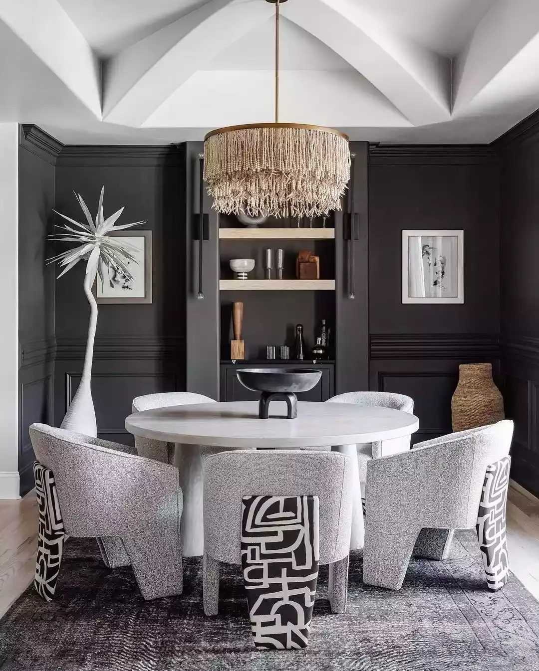 40 Stunning Black Dining Room Ideas to Transform Your Space 31 Embrace a Modern Style