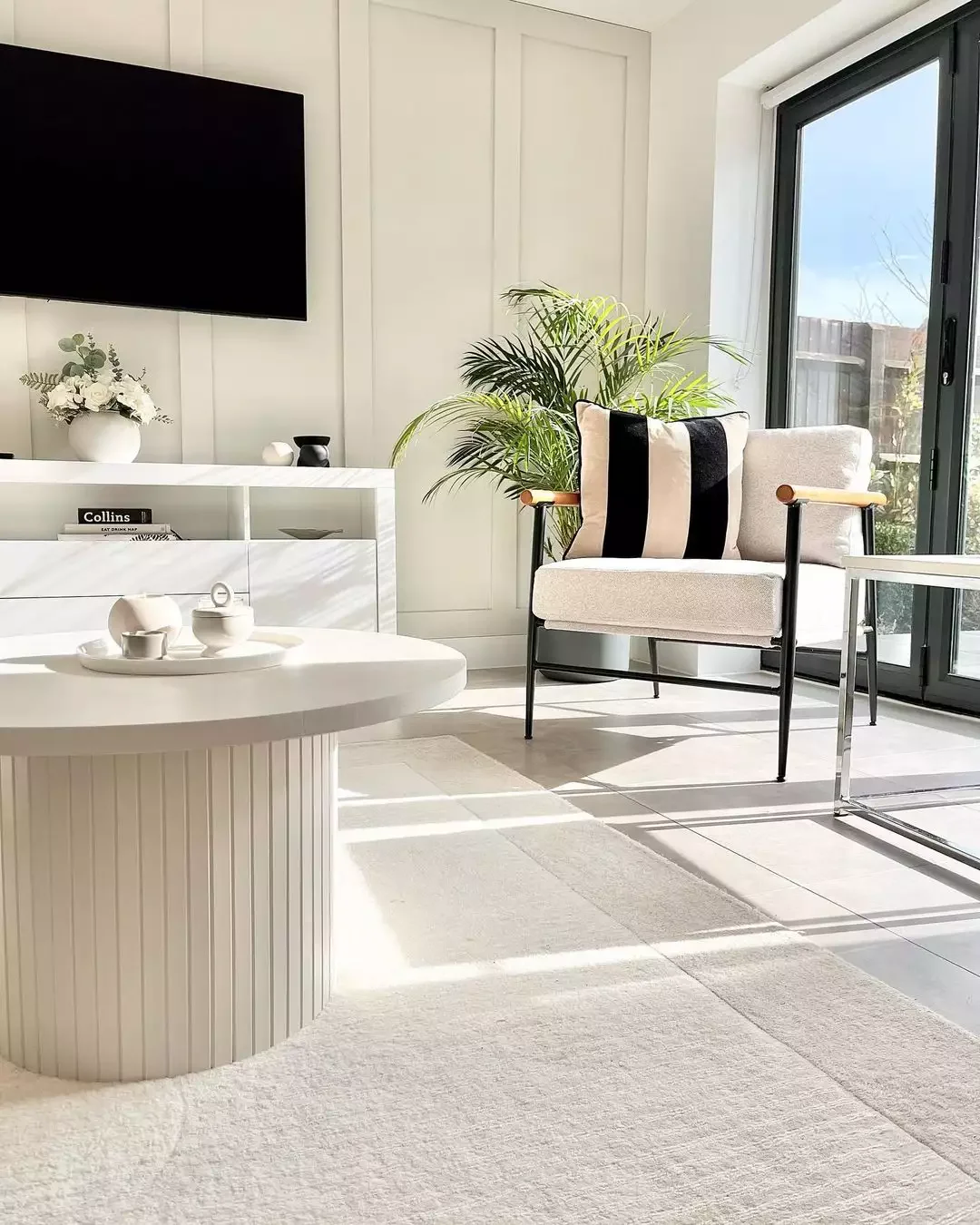 30 Stunning Black and White Living Room Ideas That Will Transform Your Space 11 Embrace an Airy Feel