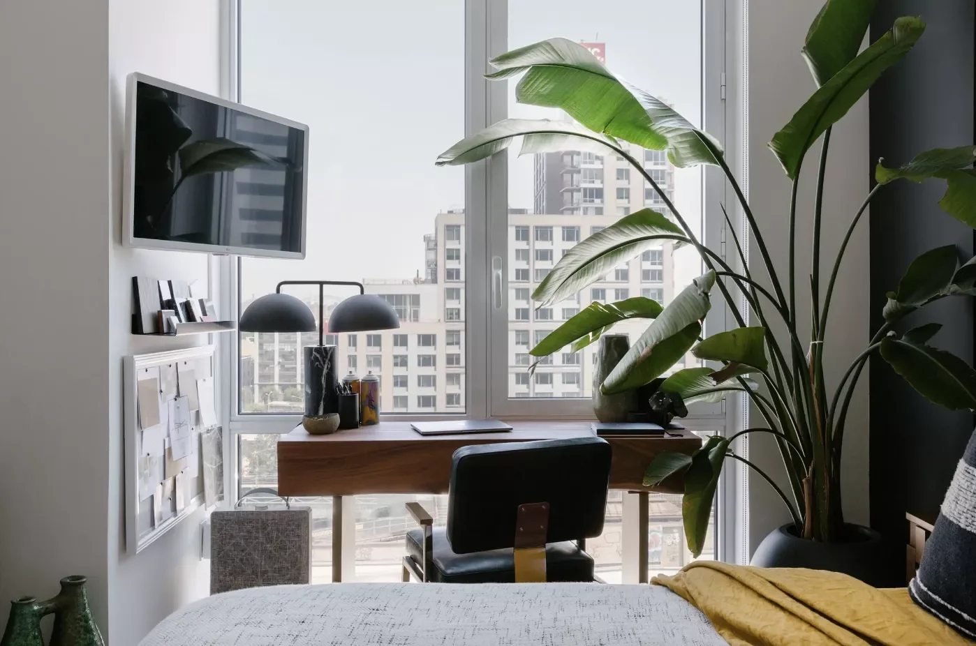 20 Smart Bedroom Shelving Solutions That Transform Your Space Embrace the Side Shelf