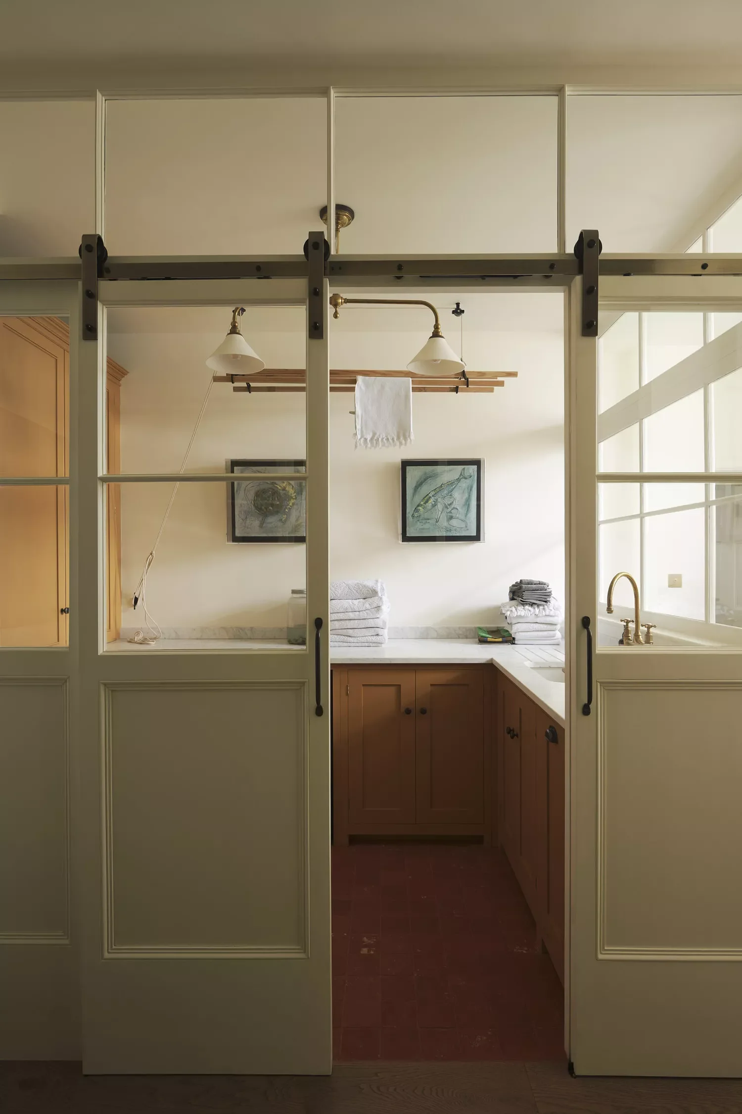 Enclose With Sliding Doors