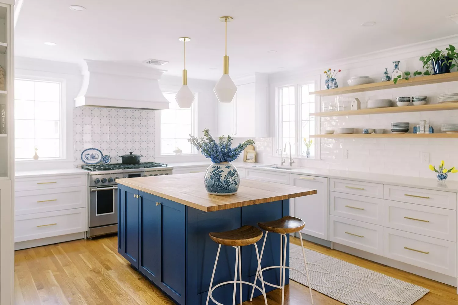 27 Kitchen Bar Ideas That Create the Perfect Entertainment Space End of Island Mini Bar