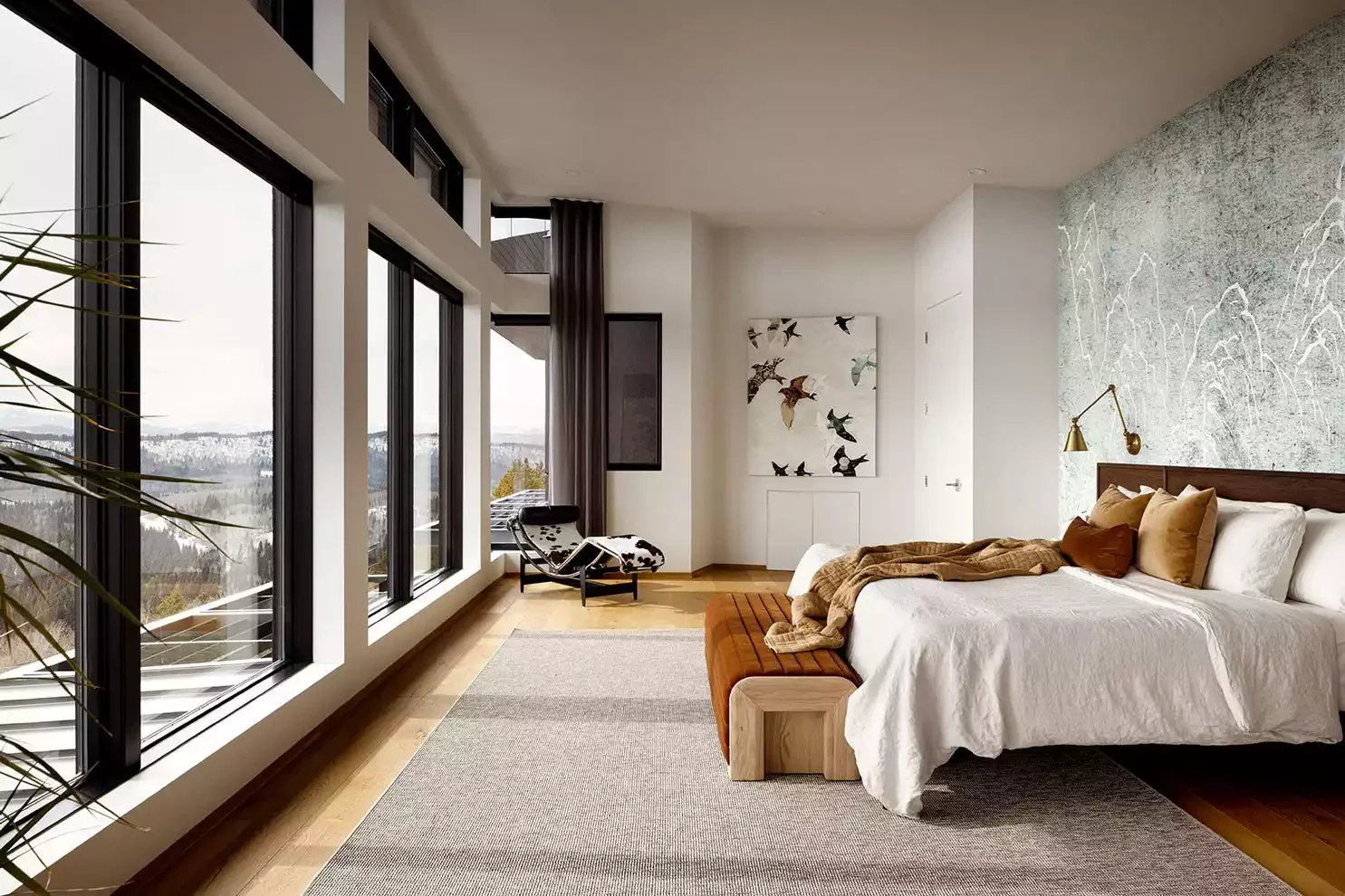 31 Luxurious Bedroom Design Ideas That Transform Your Space Into a Five-Star Retreat 16 Enhance Natural Views