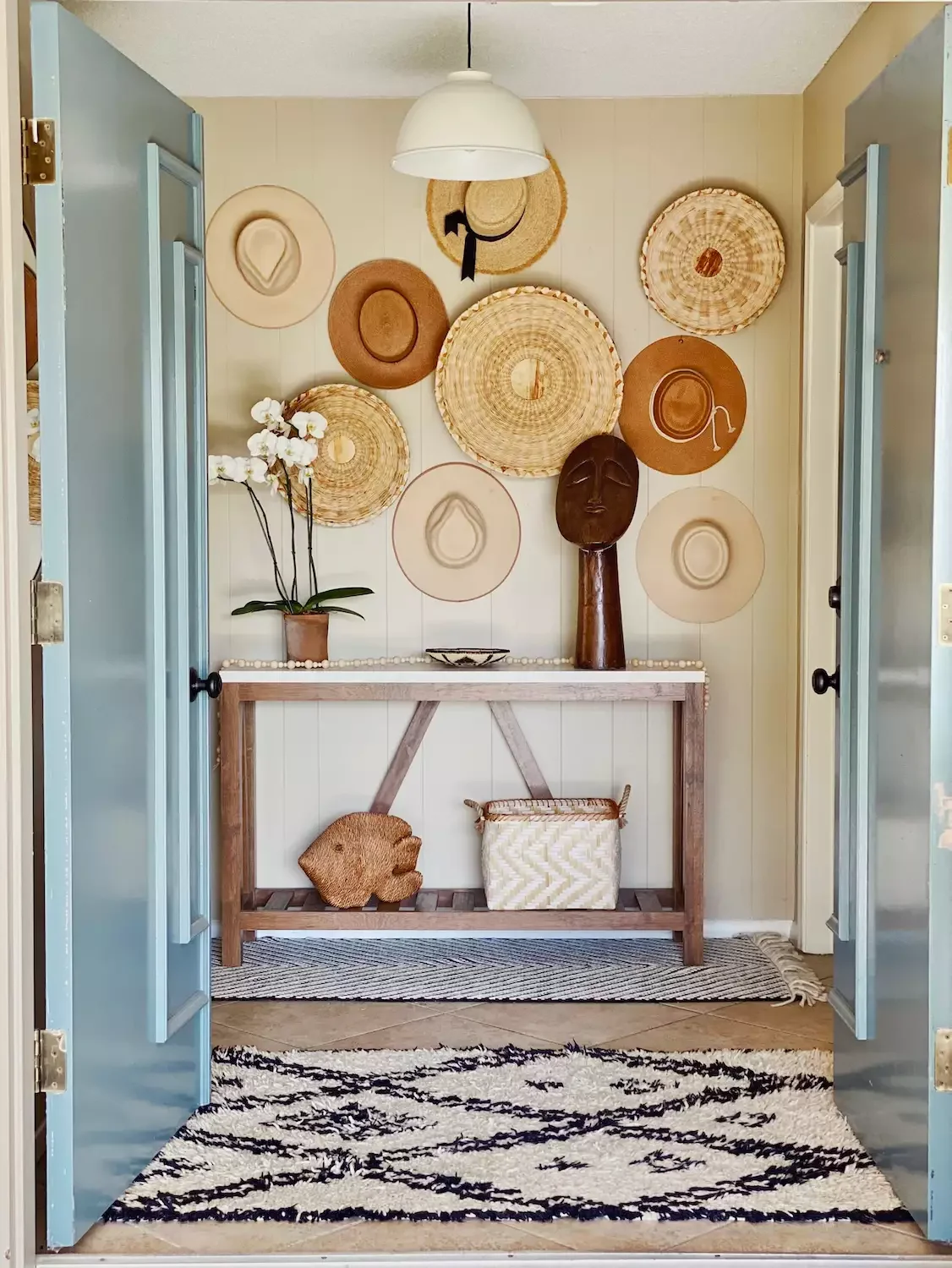 25 Stylish Hat Storage Solutions That Keep Your Collection Organized Entryway Hat Wall