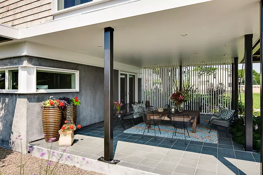 54 Small Patio Ideas That Will Transform Your Outdoor Space Erect a Wood Slat Screen