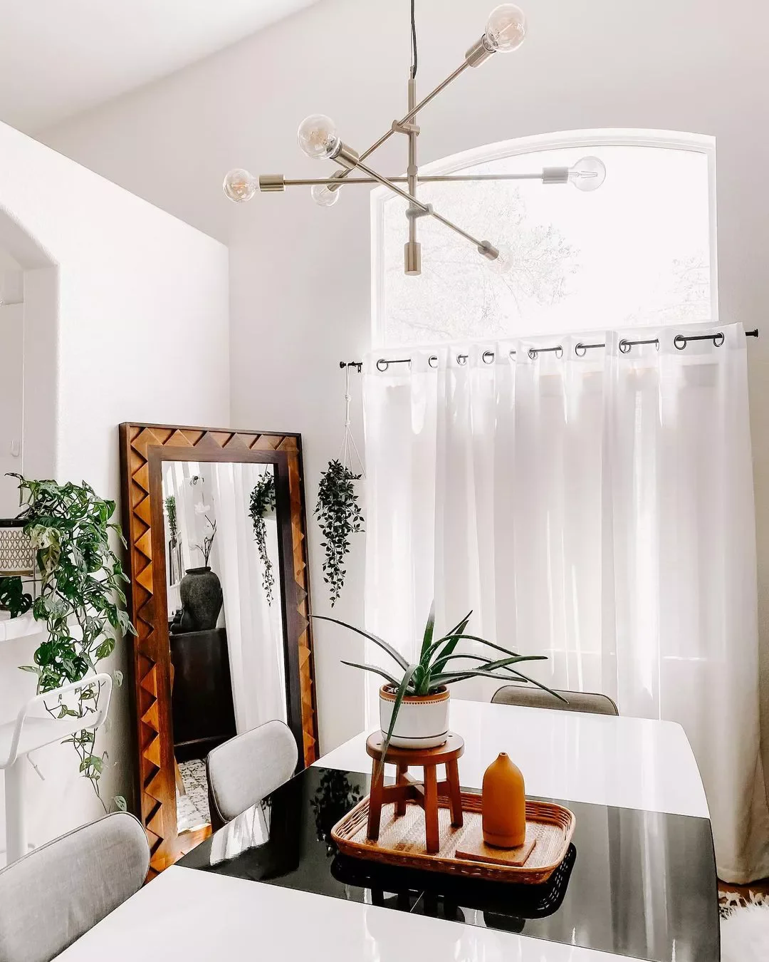43 Stunning Dining Table Centerpiece Ideas to Transform Your Space Year-Round 17 Essential Oil Diffuser
