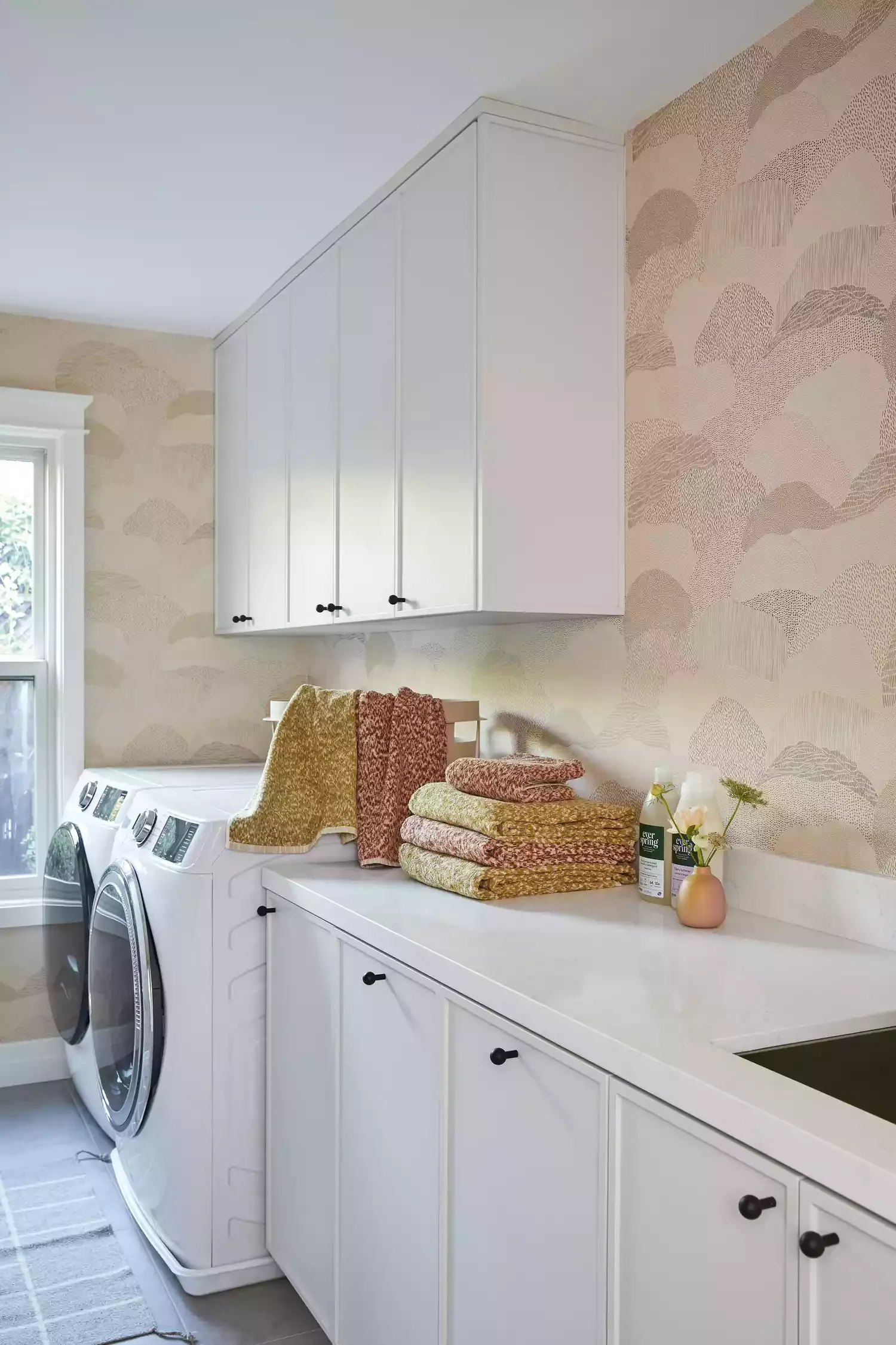 33 Contemporary Laundry Space Ideas for a Timeless Home Extend Cabinets Up