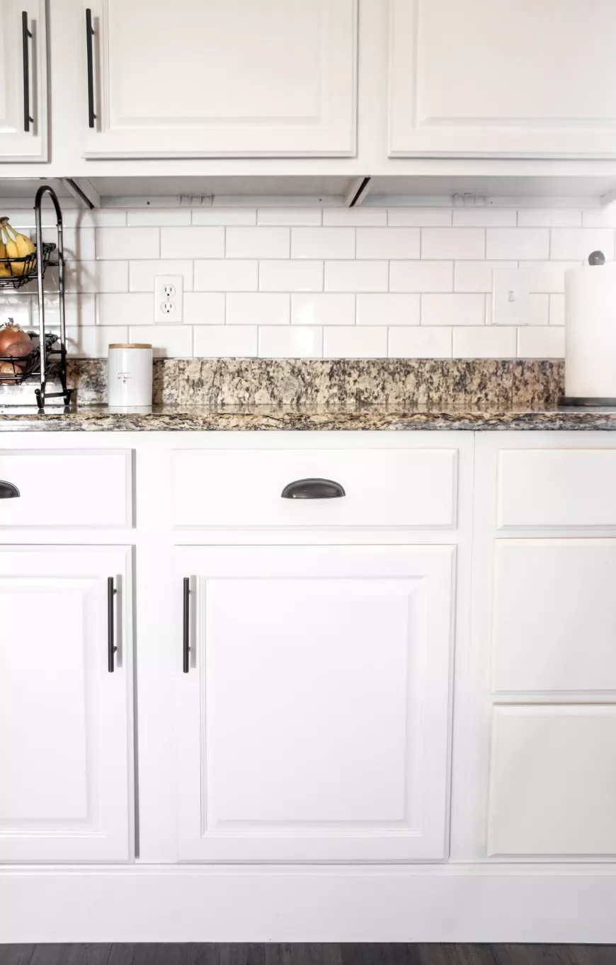 37 Stunning Backsplash Ideas That Make White Cabinets and Granite Countertops Shine Extended Countertop for Contrast
