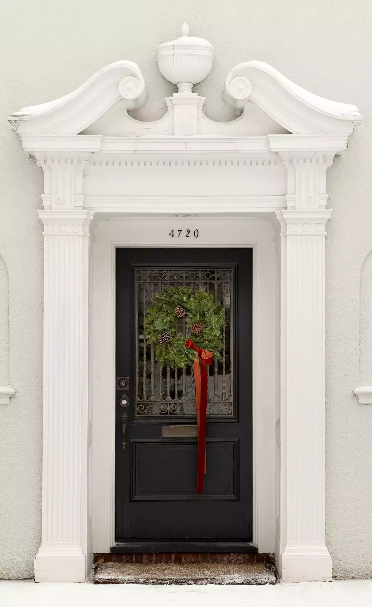 30 Christmas Door Decorating Ideas That Create Masterpieces Extra-Long Ribbon