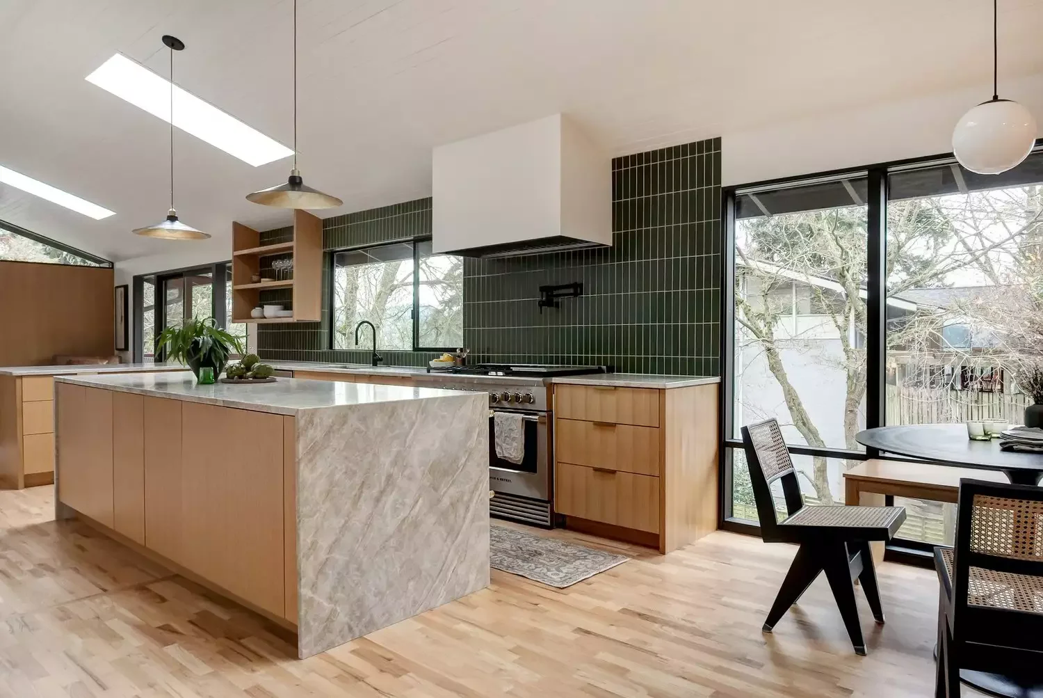 27 Stunning Vaulted Ceiling Ideas That Transform Kitchens Extra Tall Skylights