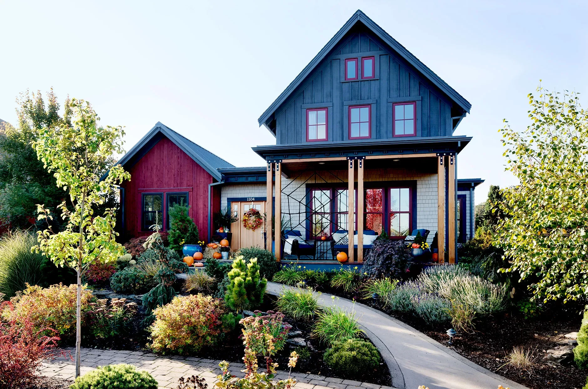 31 Spooky Halloween Front Porch Decorating Ideas for Fall 13 Fall Foliage