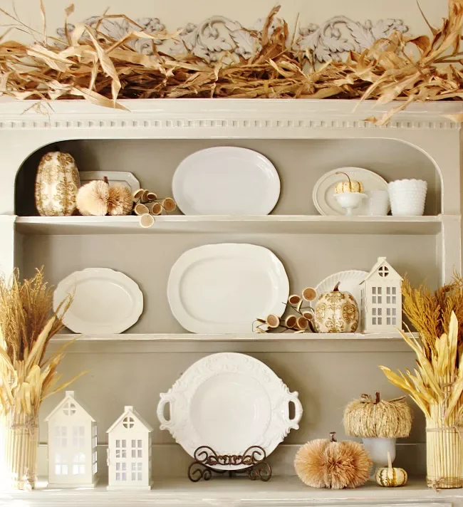55 Stunning Thanksgiving Décor Ideas to Transform Your Home with Style 42 Fall Harvest Vignette