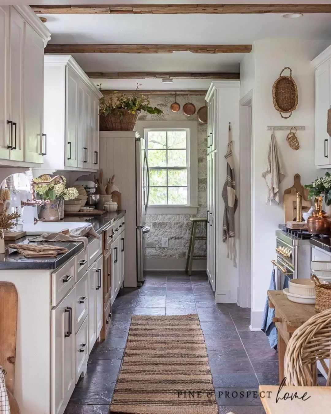 68 Charming Farmhouse Kitchen Ideas That Never Go Out of Style Farmhouse Kitchen With Dazzling Wooden Beams