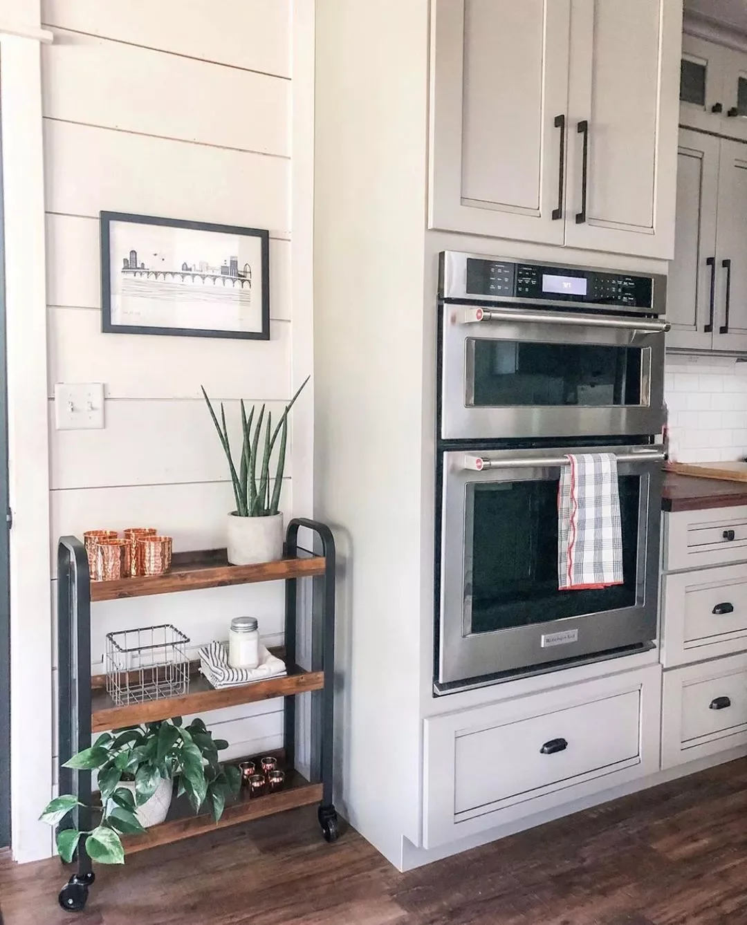 68 Charming Farmhouse Kitchen Ideas That Never Go Out of Style Farmhouse Kitchen With Shiplap and Subway Tile