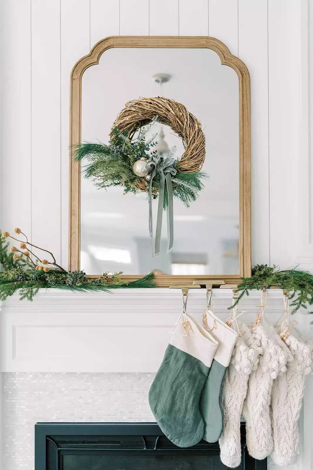75 Stunning DIY Holiday Wreath Ideas to Transform Every Space in Your Home 43 Farmhouse Mirror Wreath