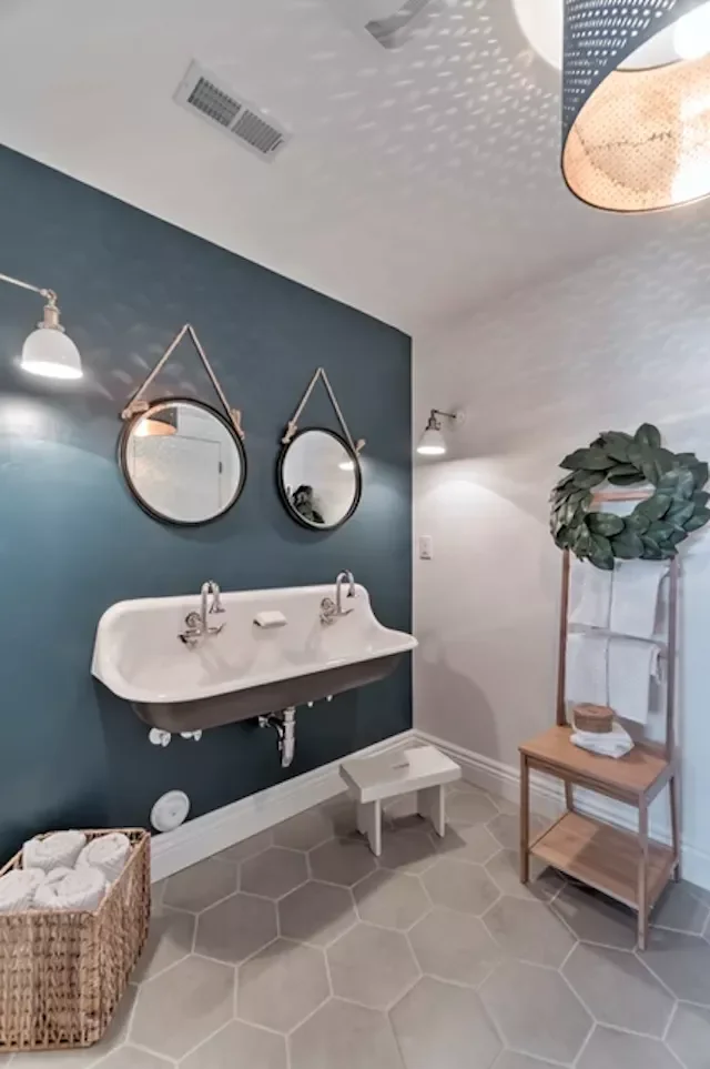 38 Stylish Teen Bathroom Ideas That Balance Fun and Sophistication 28 Farmhouse Style Bathroom