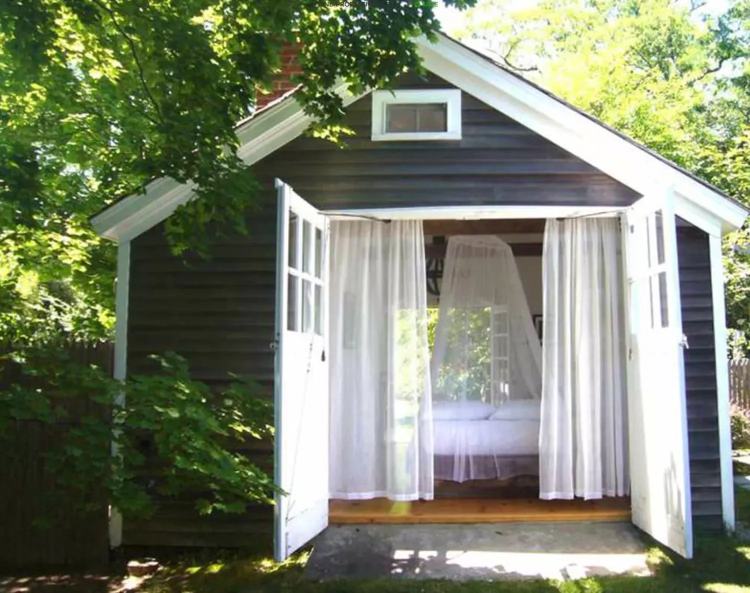 21 Inviting Guest House and Cottage Designs That Welcome Everyone 22 Farmhouse-Style Guest House
