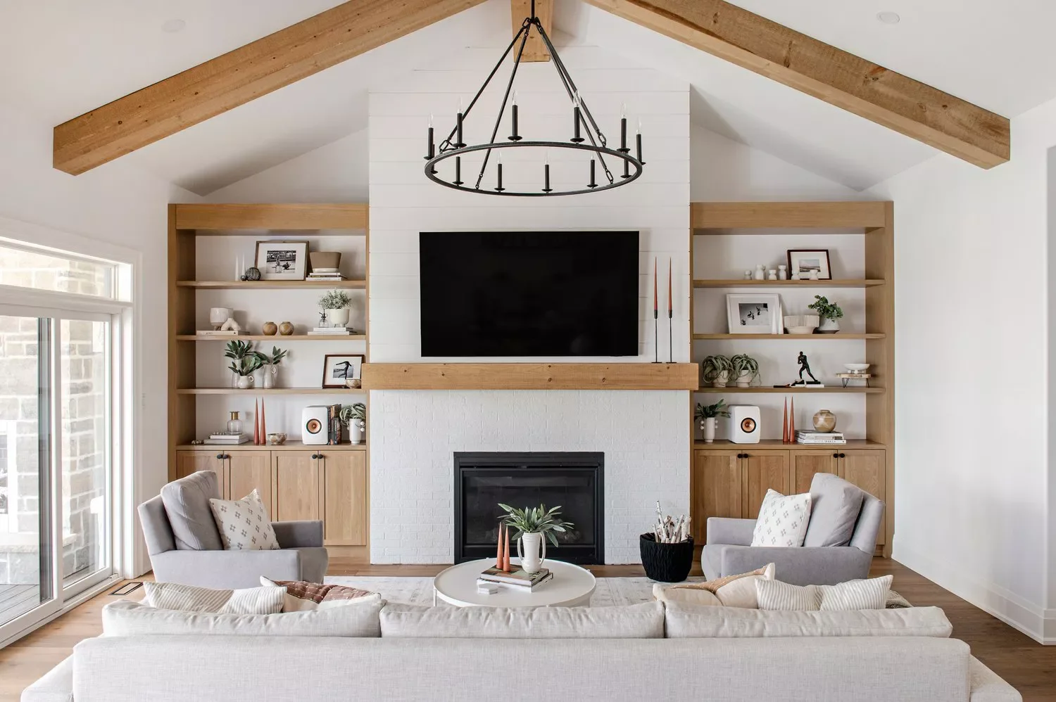 35 Stylish TV Wall Ideas That Transform Your Living Space 3 Farmhouse TV Wall