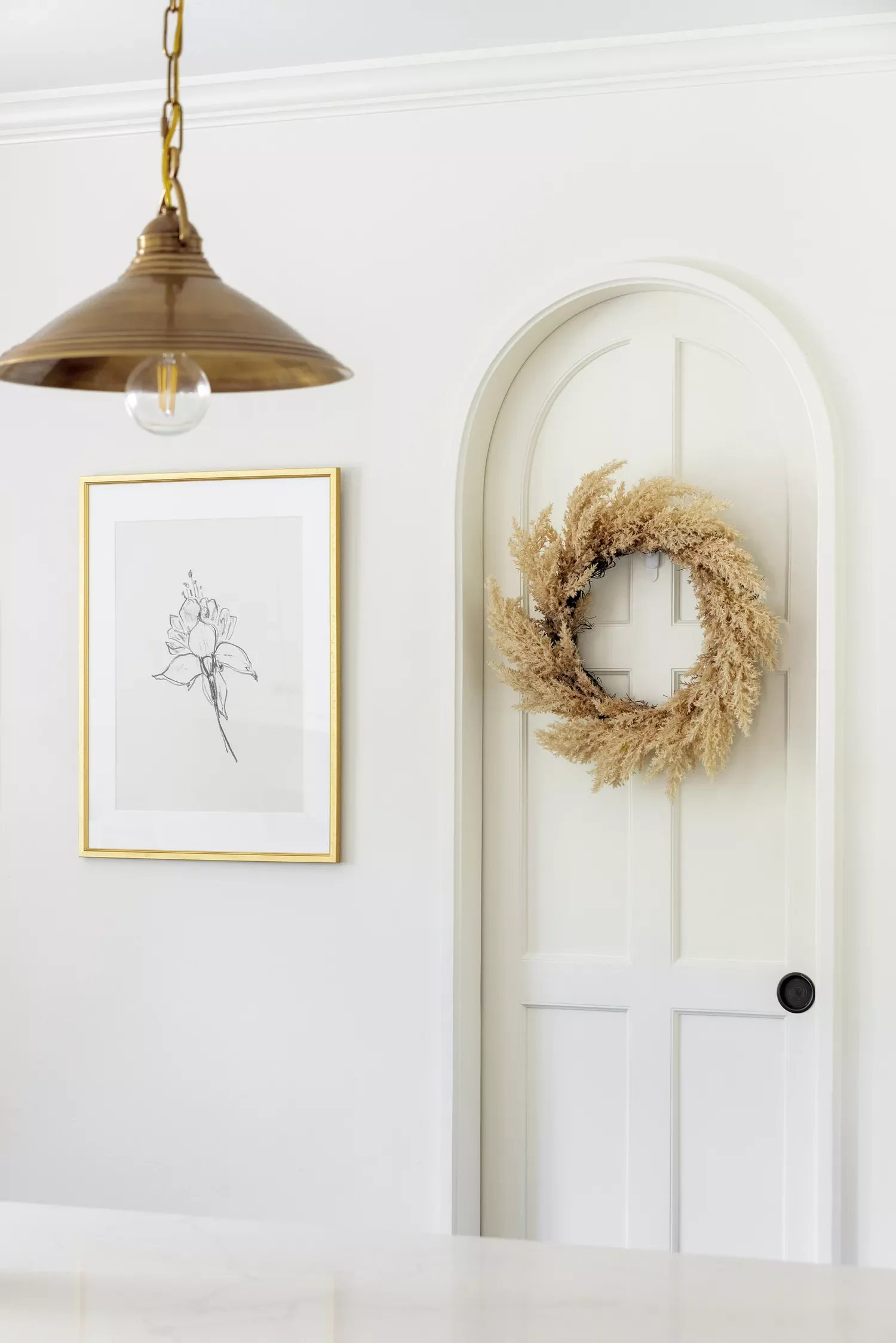 66 Beautiful Fall Wreath DIY Ideas to Welcome Autumn Into Your Home 13 Faux Dried Reed Wreath