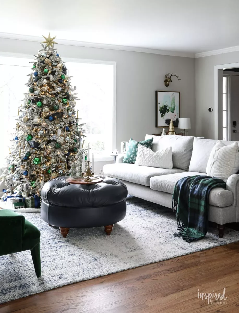 50 Christmas Decorating Ideas That Create a Designer Wonderland Favor Silvery Tones