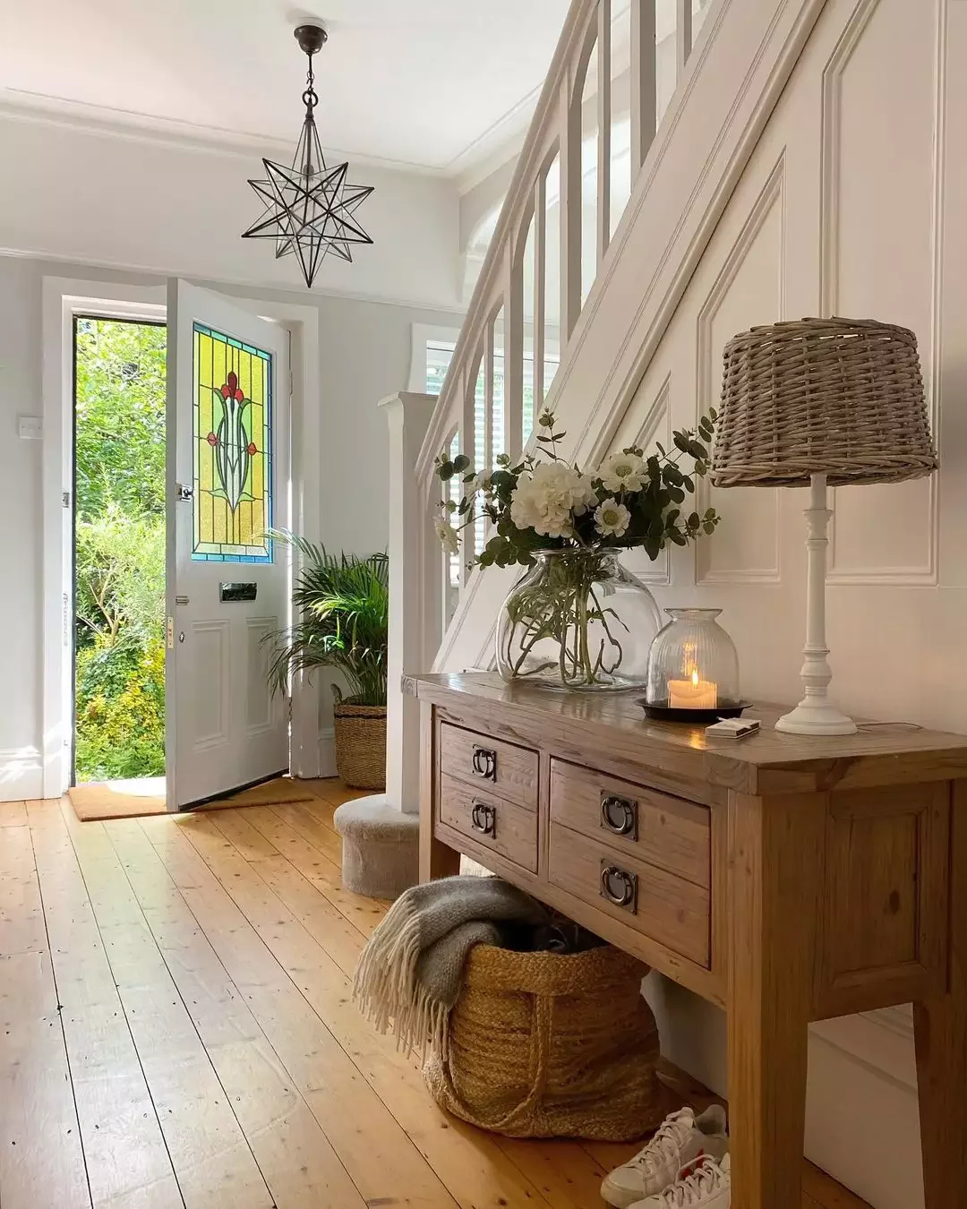 40 Stunning Entryway Lighting Ideas That Will Transform Your Home's First Impression Feature a Geometric Pendant