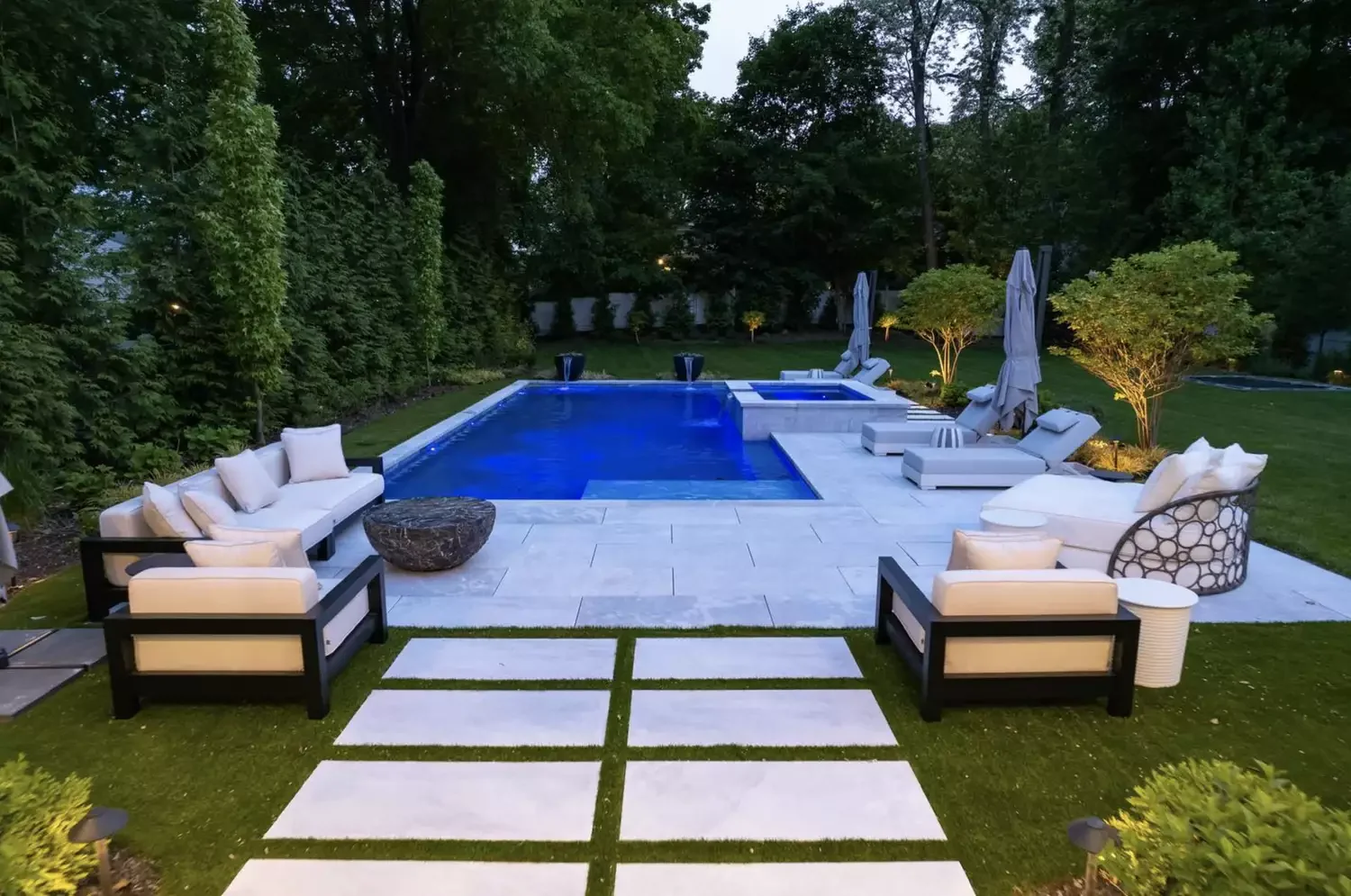 21 Creative Ways to Add Shade Around Your Pool Area 12 Fence the Yard With Plants