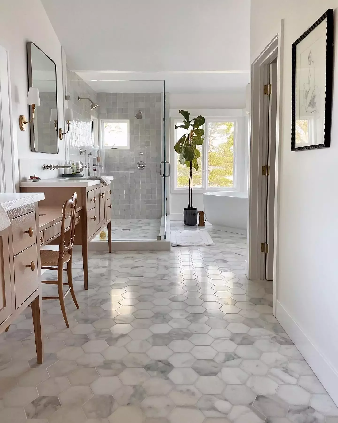74 Amazing Bathroom Decorating Ideas That Will Transform Your Space 19 Fiddle Leaf Fig Decor