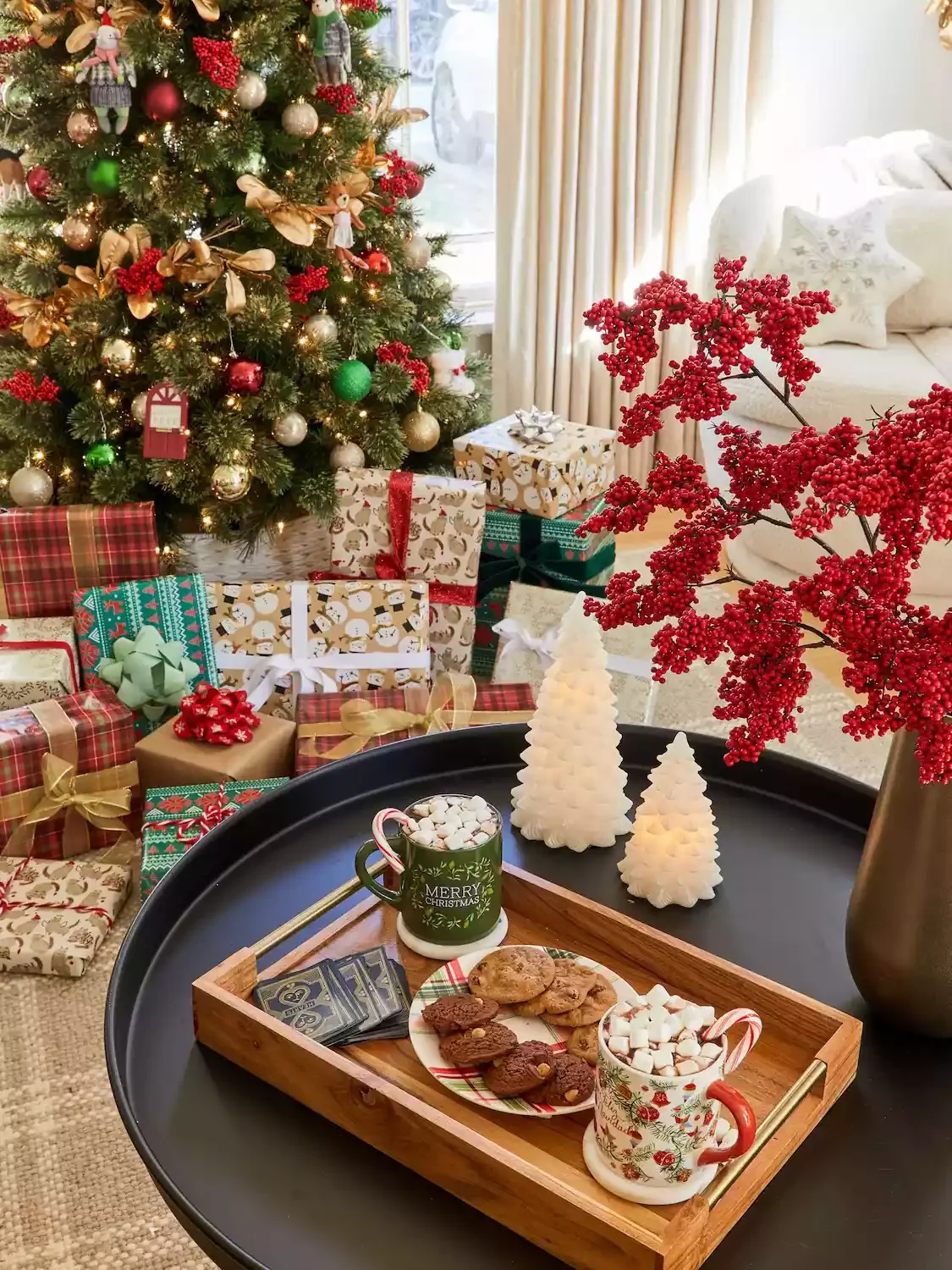 115 Stunning Christmas Decorating Ideas to Transform Your Home This Holiday Season Fill a Vase With Berries