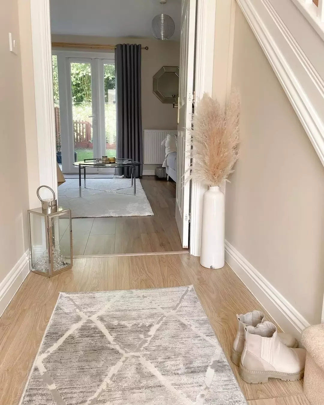 29 Stunning Large Floor Vase Ideas to Transform Your Home Decor 21 Fill an Empty Corner