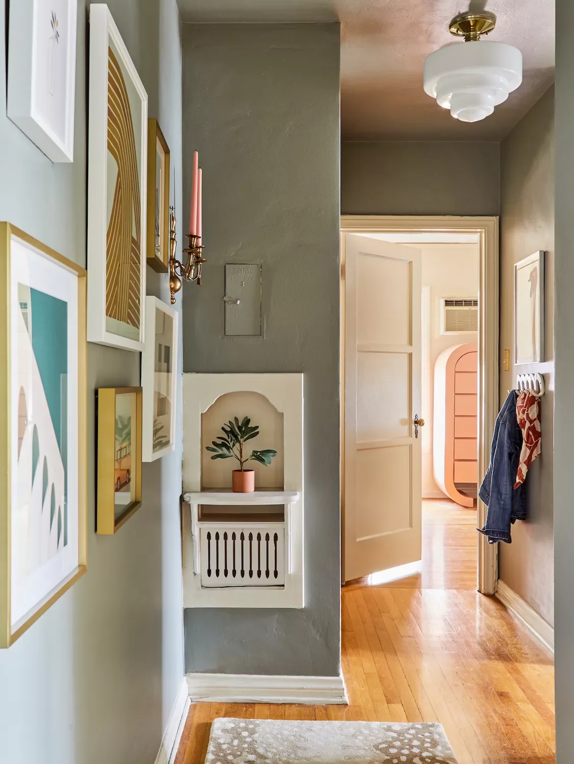 31 Brilliant Small Entryway Ideas That'll Make Your Space Feel Amazing Finesse a Quirky Layout