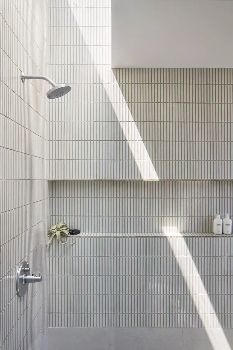 30 Stunning Walk-In Shower Tile Ideas to Transform Your Bathroom 1 Finger Tiles