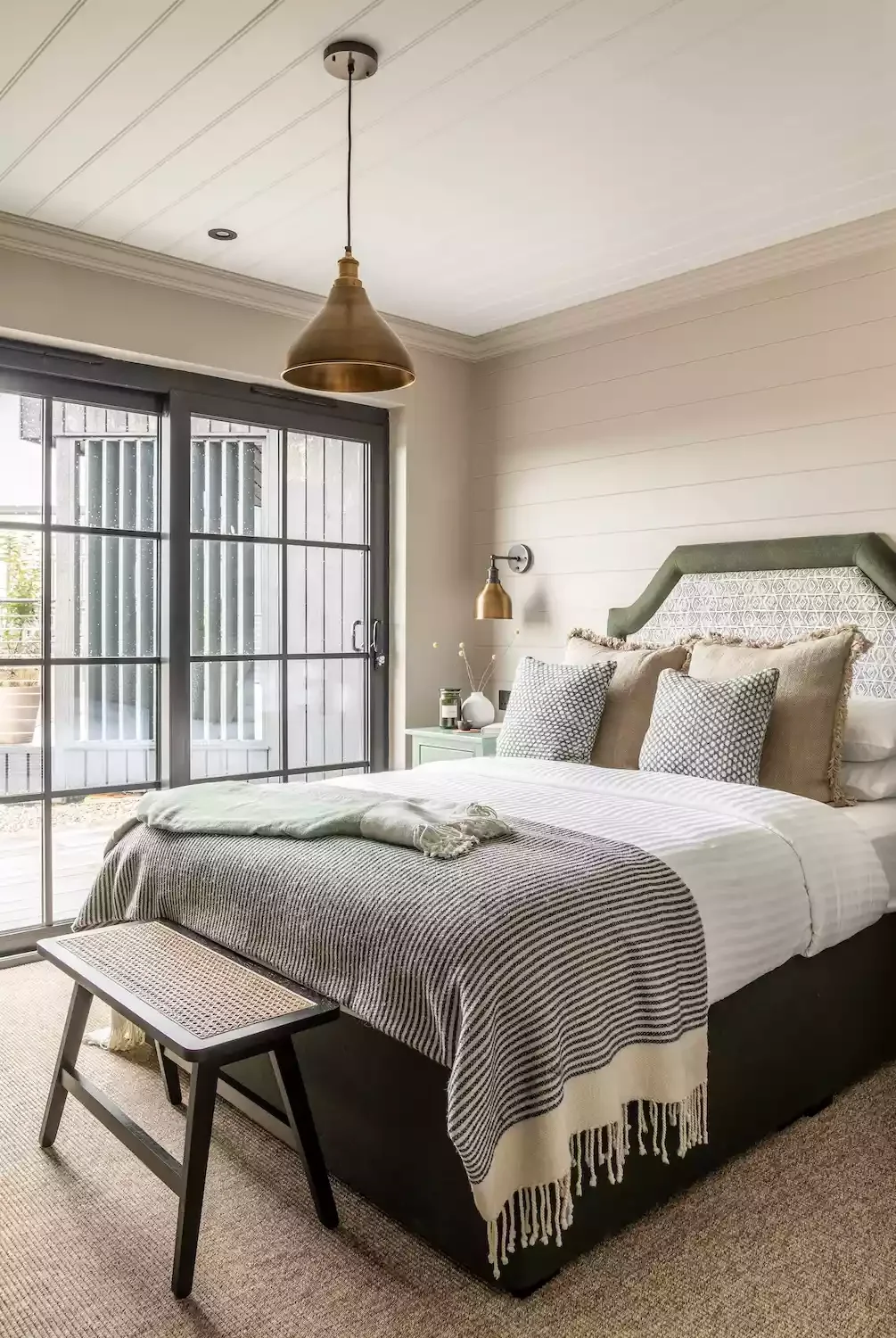 33 Stunning Shiplap Accent Wall Ideas to Transform Your Home 3 Finish With Crown Molding