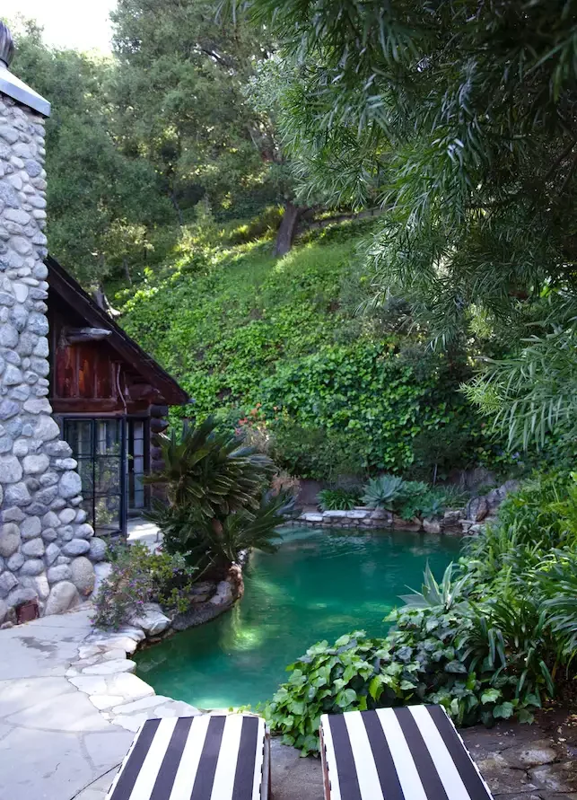 Flagstone Pool Patio