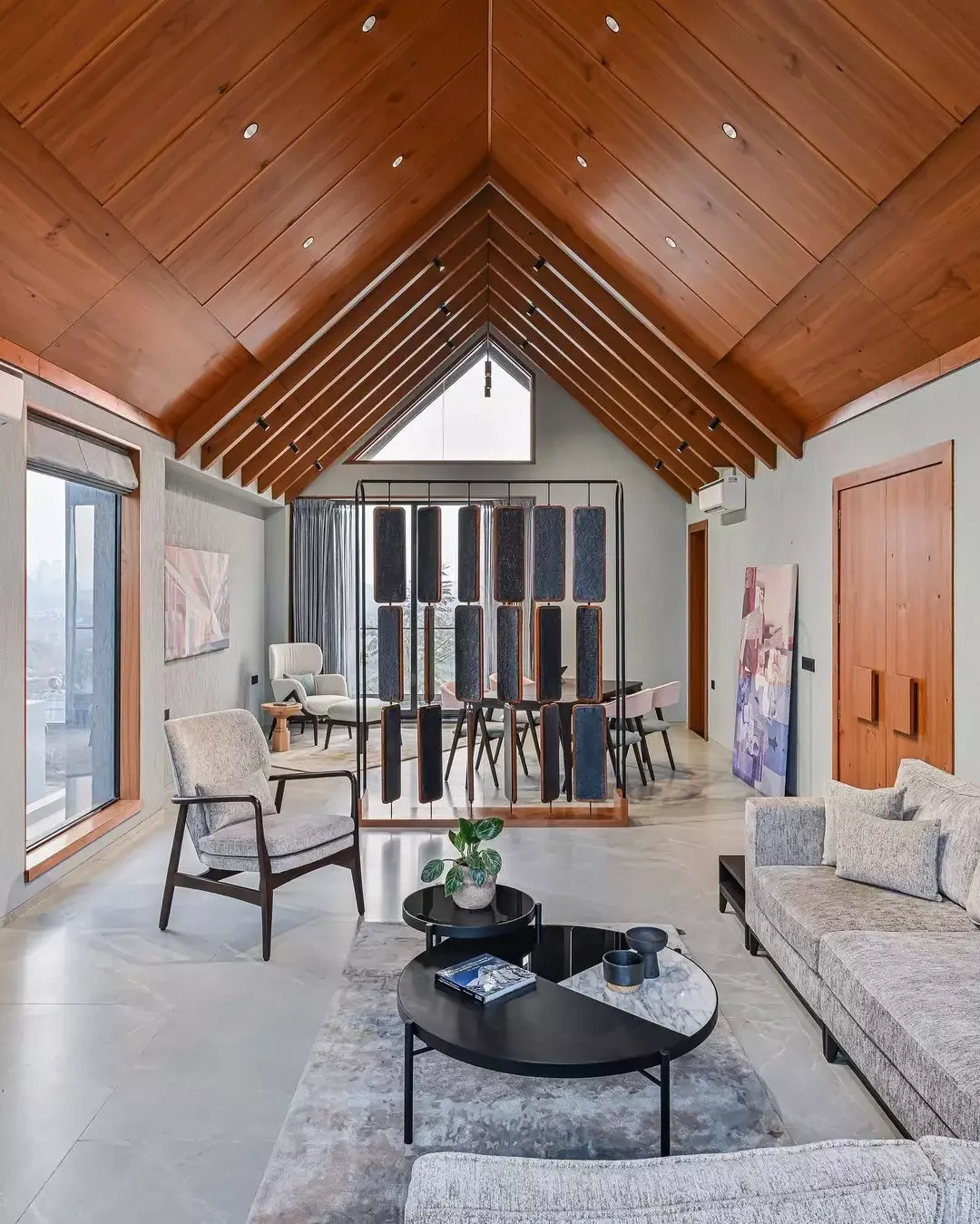 22 Media Room Ideas That Will Transform Your Home Entertainment Space 7 Float Extra Chairs