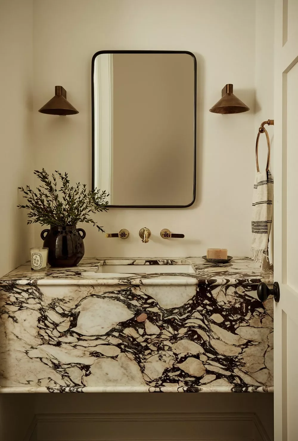 50 Luxurious Bathroom Ideas to Create Your Perfect Self-Care Sanctuary 3 Floating Marble Vanity
