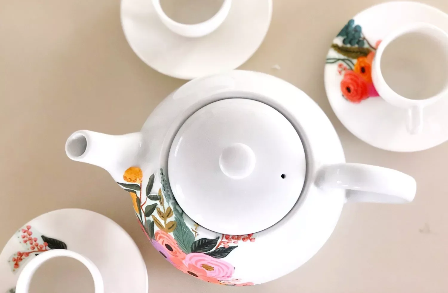 72 Budget-Friendly DIY Home Decor Ideas for Every Skill Level Floral Tea Set