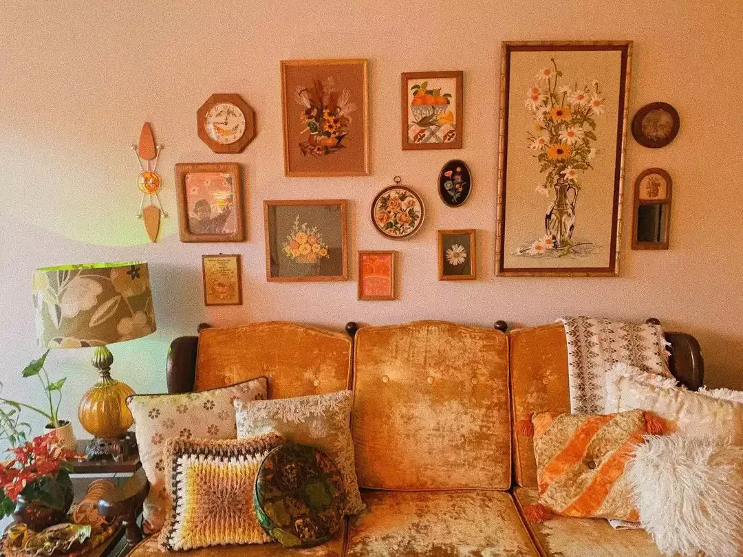 25 Stunning Vintage Living Room Ideas That Never Go Out of Style 20 Florals Forever