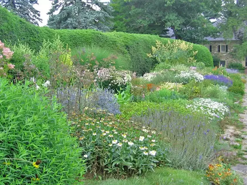 23 Creative Garden Design Ideas That Will Transform Your Outdoor Space Flower Border Garden