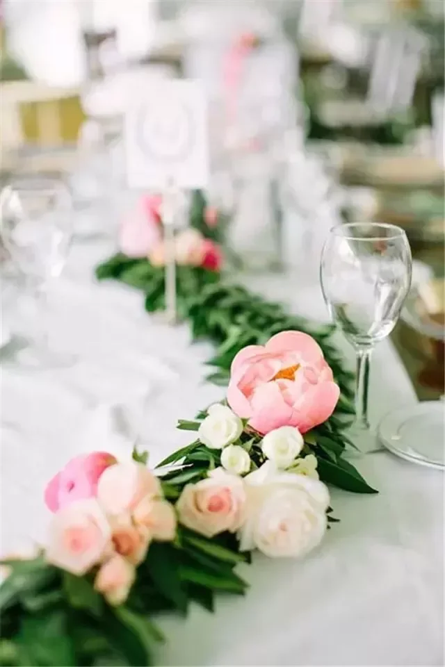 52 Gorgeous Spring Table Centerpiece Ideas to Transform Your Dining Space 39 Flower Garland
