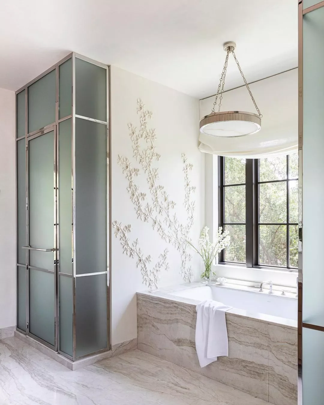 74 Amazing Bathroom Decorating Ideas That Will Transform Your Space 45 Flower Wall Detail