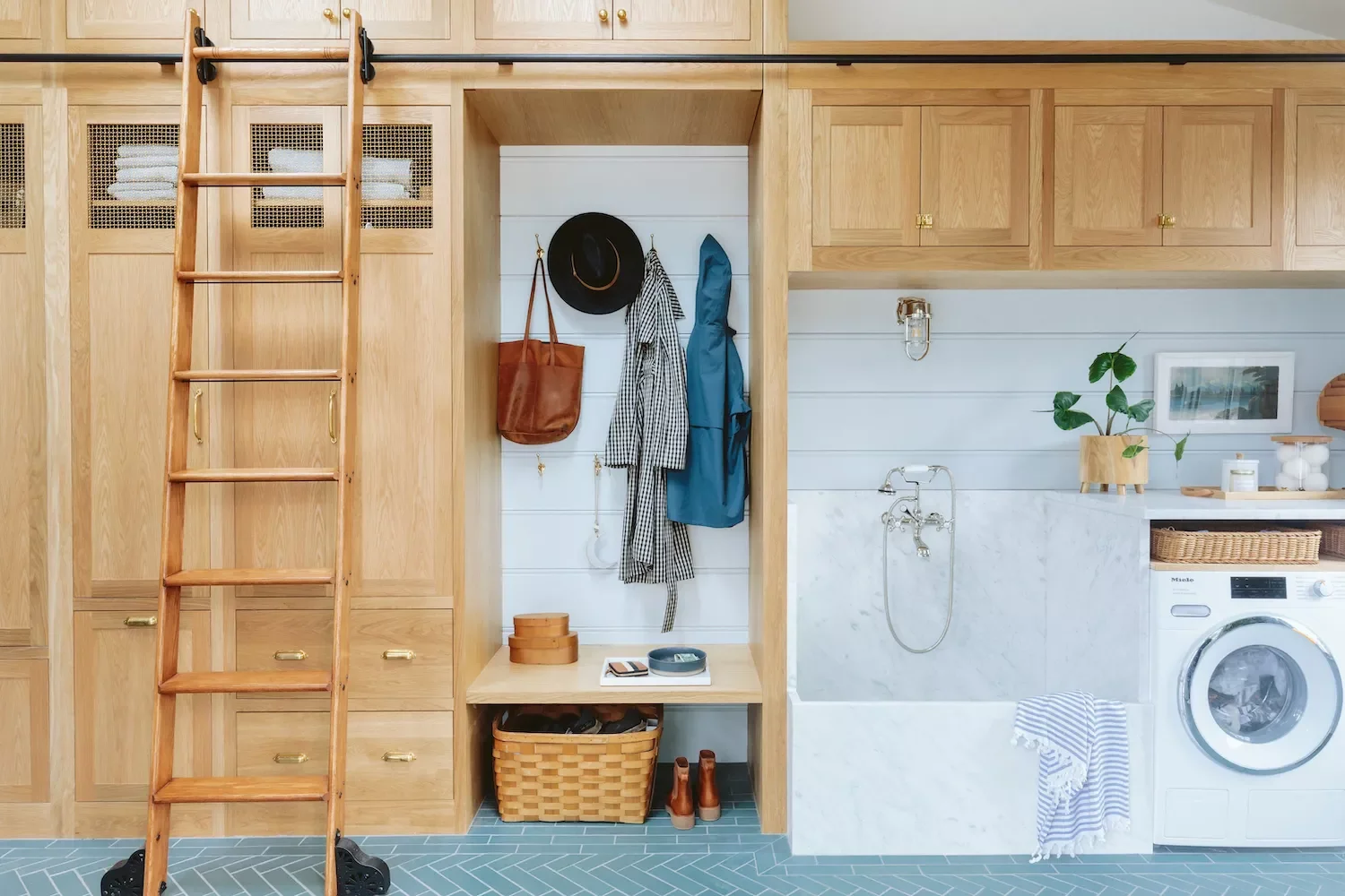 35 Stylish Mudroom and Laundry Room Combination Ideas That Maximize Space Focus on One Wall