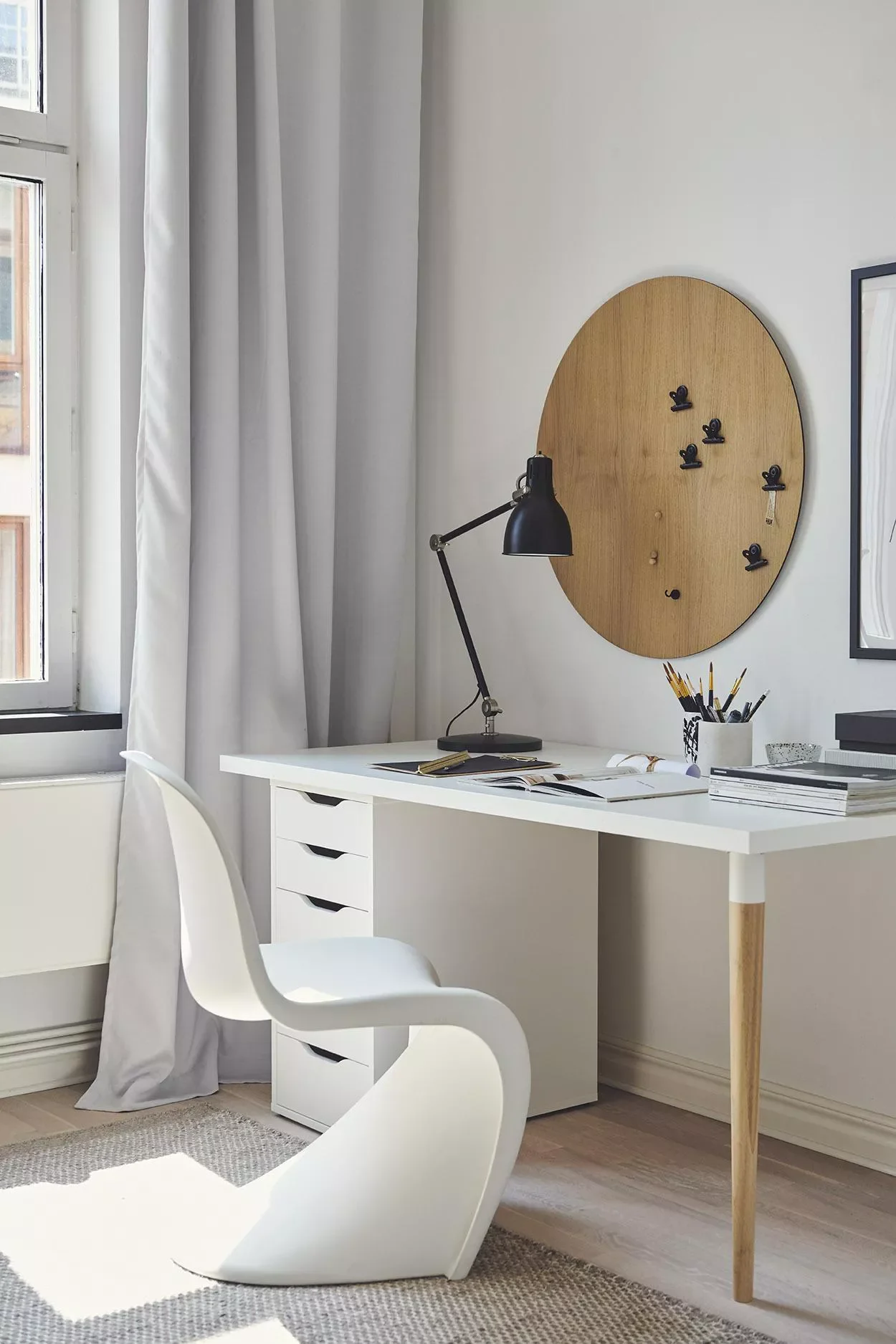 67 Stylish Modern Home Office Ideas That Make Working From Home a Joy Focus on the Details