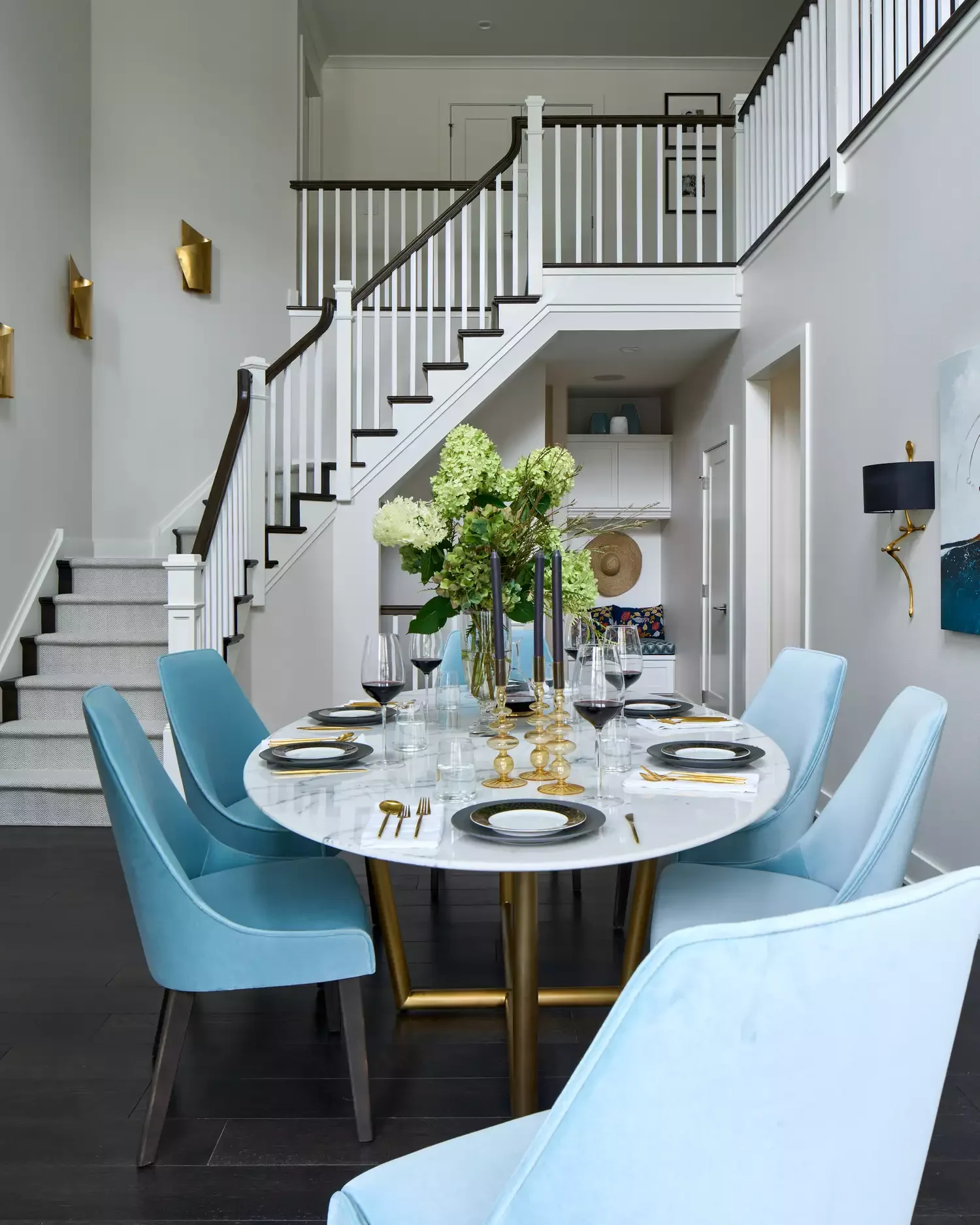 48 Creative Ways to Transform Your Extra Room Into Something Amazing 25 Foyer Dining Room